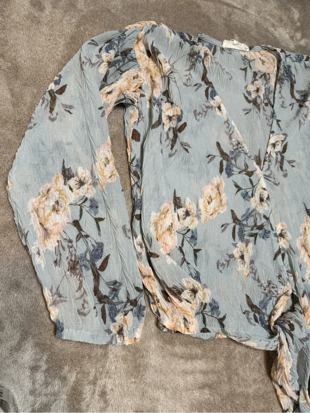 Lovestitch Light‎ Blue Floral Tie-Front V-Neck Blouse size S relax